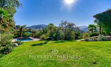 Gran casa, rodeada de naturaleza, con espectaculares vistas en el Arrayán