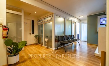 Espectacular oficina - consulta en Edificio Arenas de Amunátegui