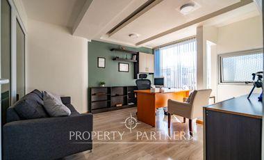 Espectacular oficina - consulta en Edificio Arenas de Amunátegui