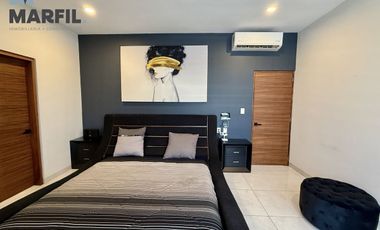 Hermosa Casa en Venta con Alberca Residencial Esmeralda en Colima de 4 Recámaras