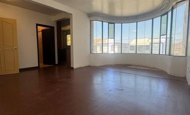 CASA EN VENTA EN JARDINES DE LA MESA