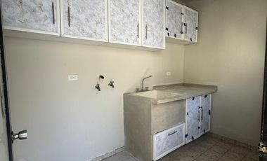 CASA EN VENTA EN JARDINES DE LA MESA