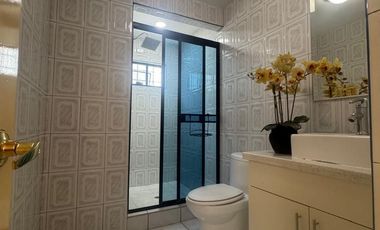 CASA EN VENTA EN JARDINES DE LA MESA