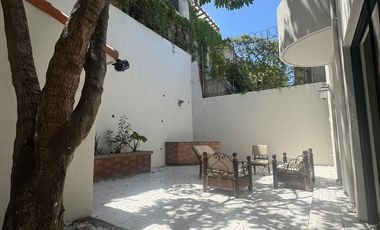 CASA EN VENTA EN JARDINES DE LA MESA