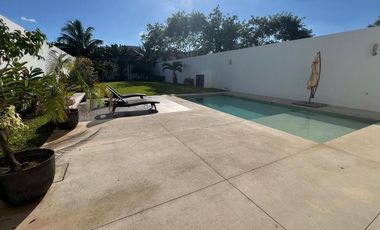 Casa en Venta(Paneles solares) en Privada Arborea