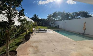 Casa en Venta(Paneles solares) en Privada Arborea