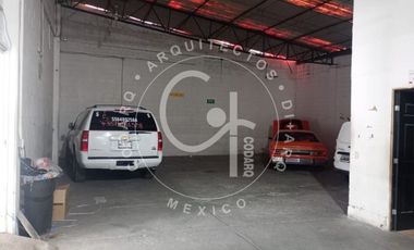 Renta de local con bodega y Oficina 300m2 en Plaza Echegaray