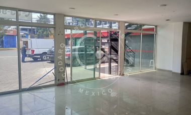 Renta de local con bodega y Oficina 300m2 en Plaza Echegaray