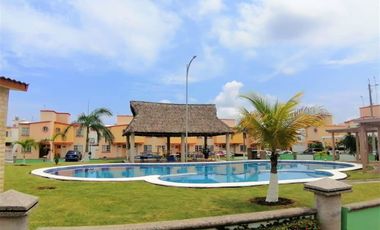 RENTA Casa en CLÚSTER PRIVADO CON ALBERCA Fracc. Xana, Veracruz. CON 3 RECAMARAS