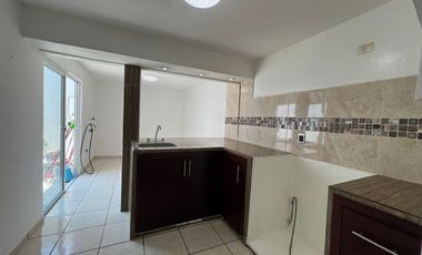 RENTA Casa en CLÚSTER PRIVADO CON ALBERCA Fracc. Xana, Veracruz. CON 3 RECAMARAS