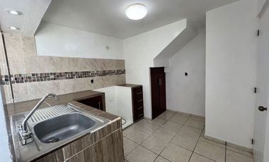 RENTA Casa en CLÚSTER PRIVADO CON ALBERCA Fracc. Xana, Veracruz. CON 3 RECAMARAS