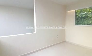 CASA EN RENTA EN SAN JUAN DEL RÍO EN CLAUSTROS DEL RÍO.  Diana