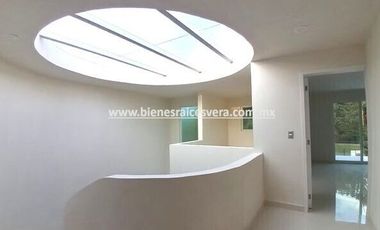 CASA EN RENTA EN SAN JUAN DEL RÍO EN CLAUSTROS DEL RÍO.  Diana