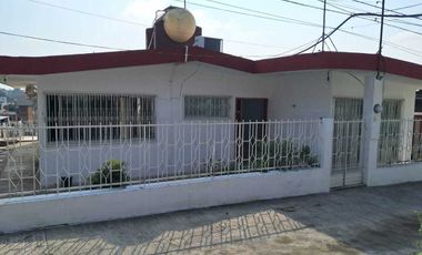 CASA AMPLIA EN VENTA ZONA CENTRO TUXPAN VERACRUZ.