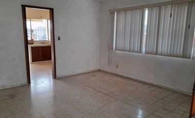 CASA AMPLIA EN VENTA ZONA CENTRO TUXPAN VERACRUZ.