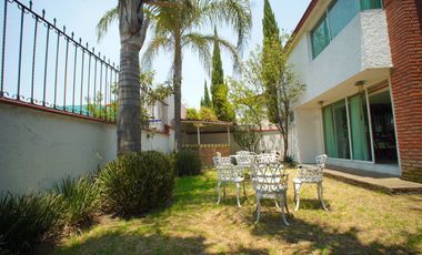 Casa Estilo clásico en venta en Chiluca, Zona Esmeralda