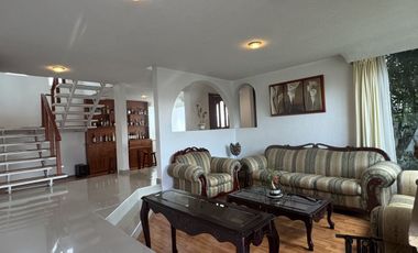 Casa Estilo clásico en venta en Chiluca, Zona Esmeralda