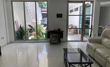 LOCAL COMERCIAL U OFICINA EN RENTA  VENUSTIANO CARRANZA