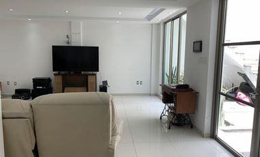 LOCAL COMERCIAL U OFICINA EN RENTA  VENUSTIANO CARRANZA