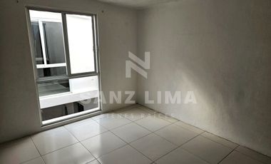 Excelaris: Amplia casa en venta en fraccionamiento céntrico privado