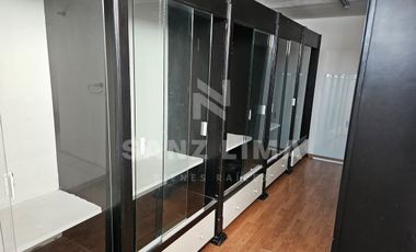 Excelaris: Amplia casa en venta en fraccionamiento céntrico privado