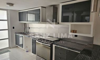 Excelaris: Amplia casa en venta en fraccionamiento céntrico privado