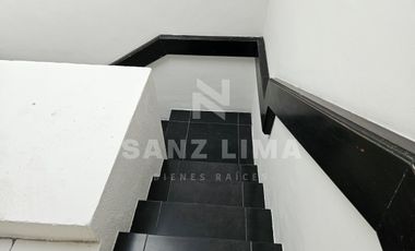 Excelaris: Amplia casa en venta en fraccionamiento céntrico privado