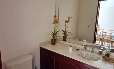 HERMOSA CASA EN RENTA EN TECAMACHALCO