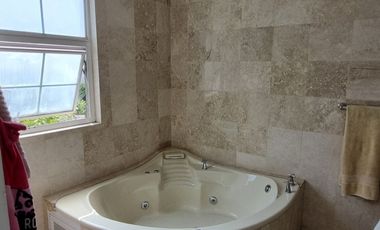 HERMOSA CASA EN RENTA EN TECAMACHALCO