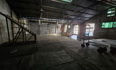 Galpón - Depósito de 930 m2 - Avellaneda - ALQUILER