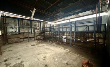 Galpón - Depósito de 930 m2 - Avellaneda - ALQUILER