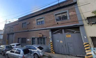 Galpón - Depósito de 930 m2 - Avellaneda - ALQUILER