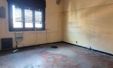 Galpón - Depósito de 930 m2 - Avellaneda - ALQUILER