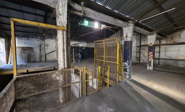 Galpón - Depósito de 930 m2 - Avellaneda - ALQUILER