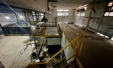 Galpón - Depósito de 930 m2 - Avellaneda - ALQUILER