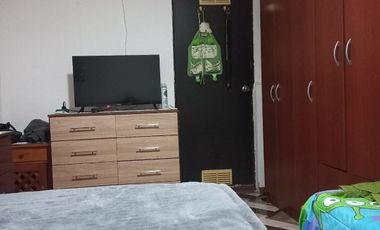 A PASOS DE CALLE ADOLFO NOVOA