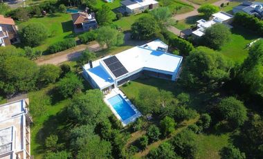 Se vende casa una planta, 3 dormitorios en Country Causana