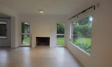 Excelente casa en pequeño y exclusivo  barrio cerrado!