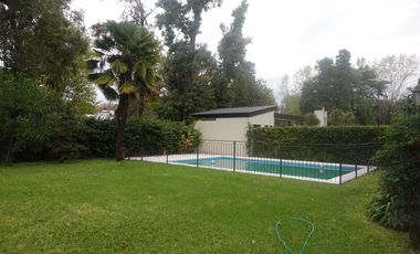 Excelente casa en pequeño y exclusivo  barrio cerrado!