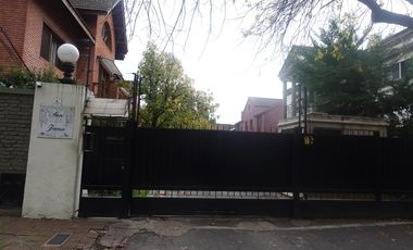 Excelente casa en pequeño y exclusivo  barrio cerrado!