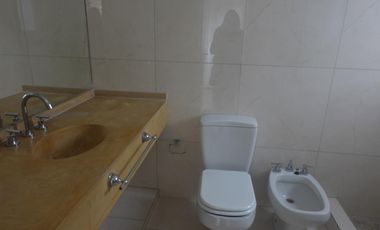 Excelente casa en pequeño y exclusivo  barrio cerrado!