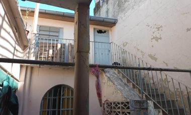 Venta Casa 3 Amb   C/2 locales.  S/L 11x14M² en Ciudadela -  ideal destino comercial
