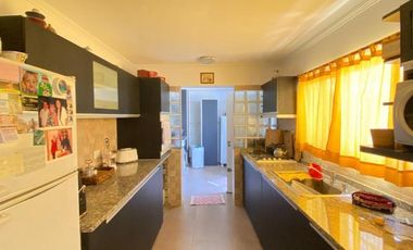 CIUFFOLI: 2 casas conjuntas. Moderna. Jardín y piscina.