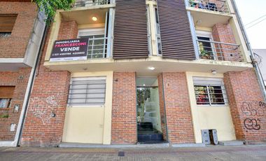 departamento 2 dormitorios frente balcon centro plaza moreno