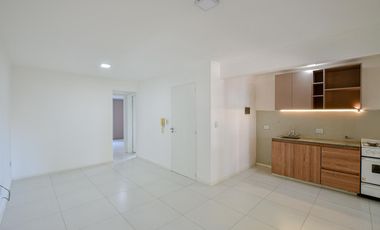 departamento 2 dormitorios frente balcon centro plaza moreno