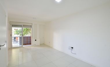 departamento 2 dormitorios frente balcon centro plaza moreno