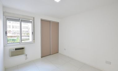 departamento 2 dormitorios frente balcon centro plaza moreno