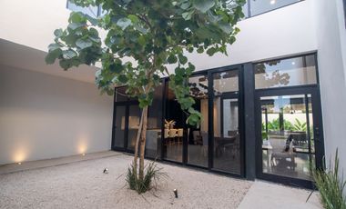 Casa en venta en Mérida, Privada Compostela, Xcanatún ( L.61)
