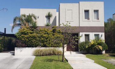 Casa - Los Alisos
