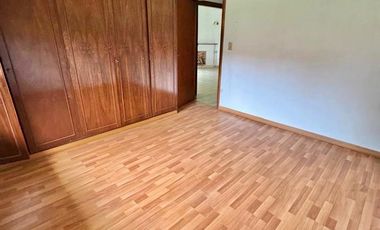 Casa de 5 ambientes en parque luro